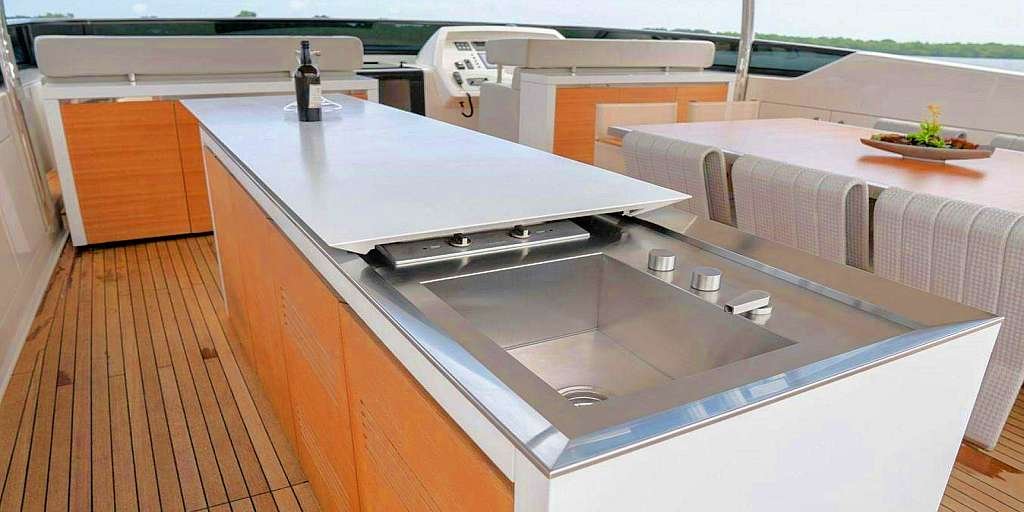 Luxury Motor Yacht GOLDEN