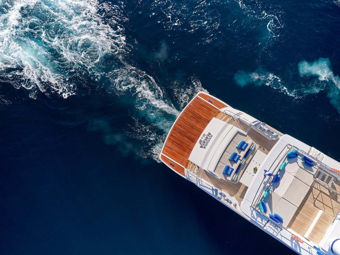 Luxury Motor Yacht HAKUNA MATATA