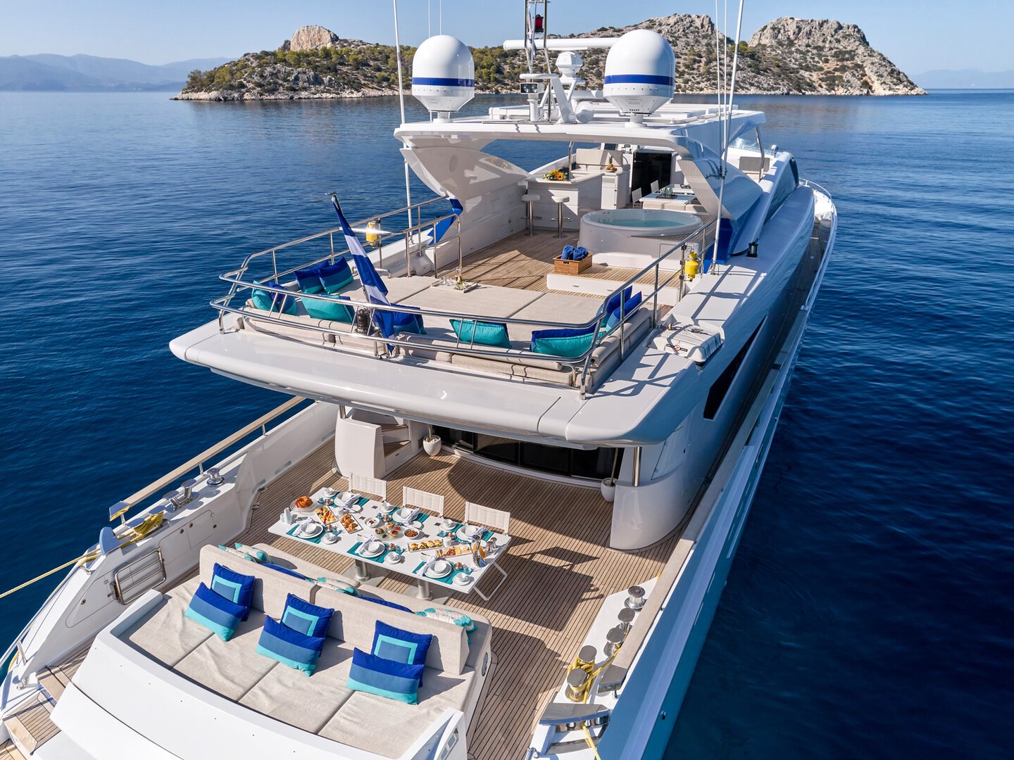 Luxury Motor Yacht HAKUNA MATATA