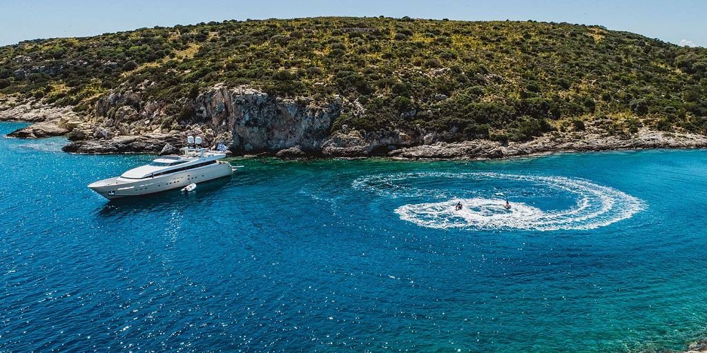 Luxury Motor Yacht LOANA