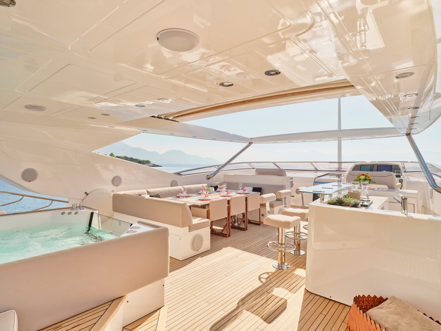Luxury Motor Yacht MAKANI II