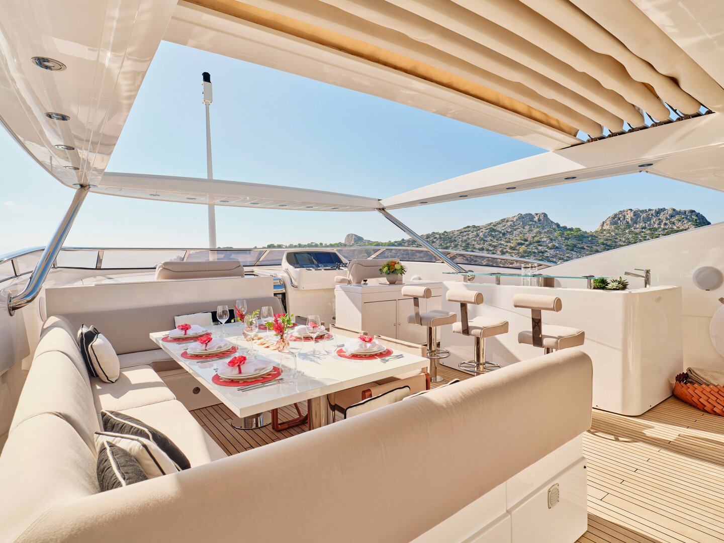 Luxury Motor Yacht MAKANI II