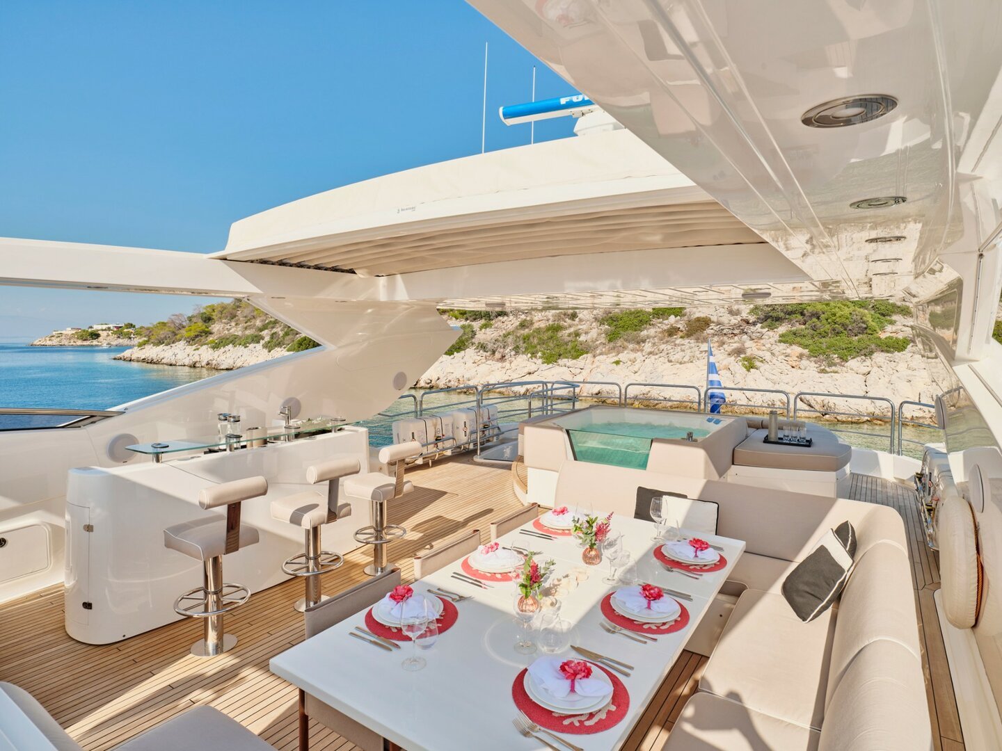 Luxury Motor Yacht MAKANI II