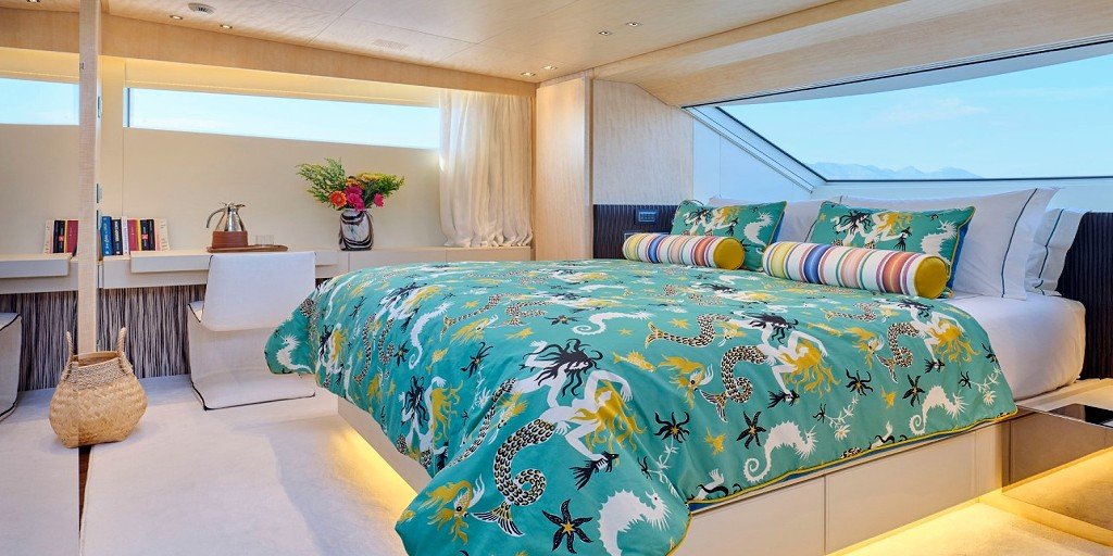Motor-Yacht-Rare-Diamond-14-Hellas-Yachting Luxury Motor Yacht RARE DIAMOND