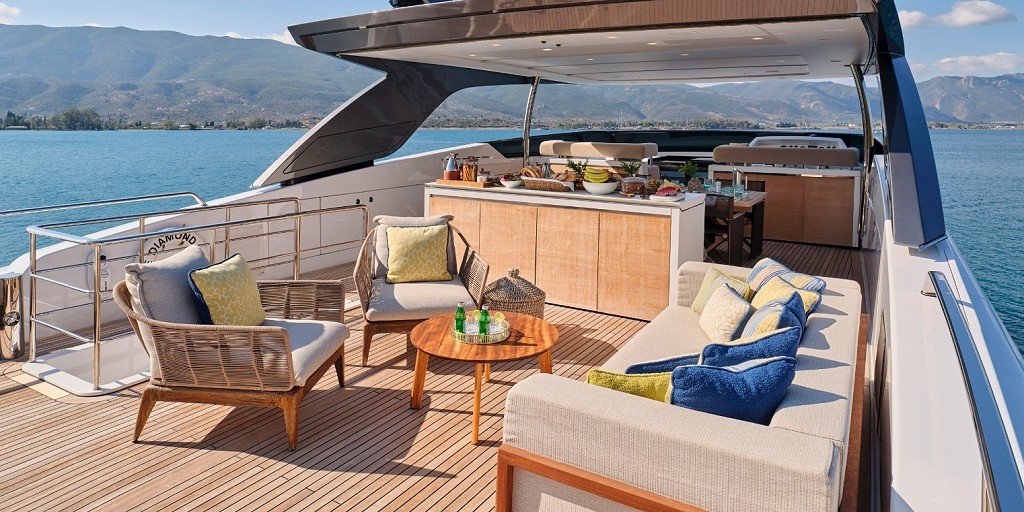 Motor-Yacht-Rare-Diamond-4-Hellas-Yachting Luxury Motor Yacht RARE DIAMOND