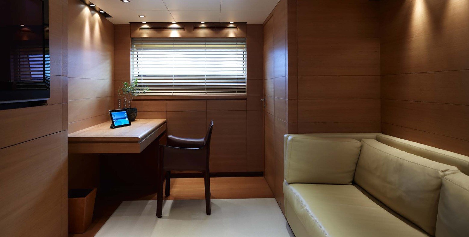 Luxury Motor Yacht FELIGO V
