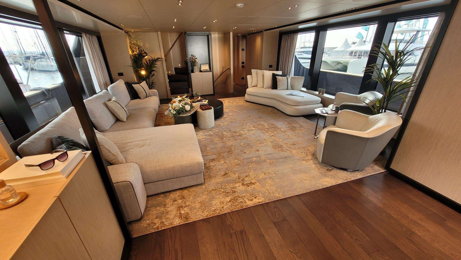 Luxury Motor Yacht FLORI