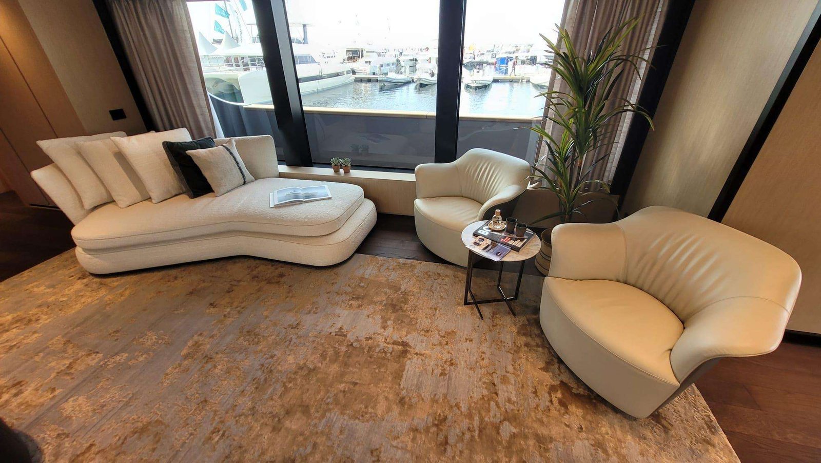 Luxury Motor Yacht FLORI