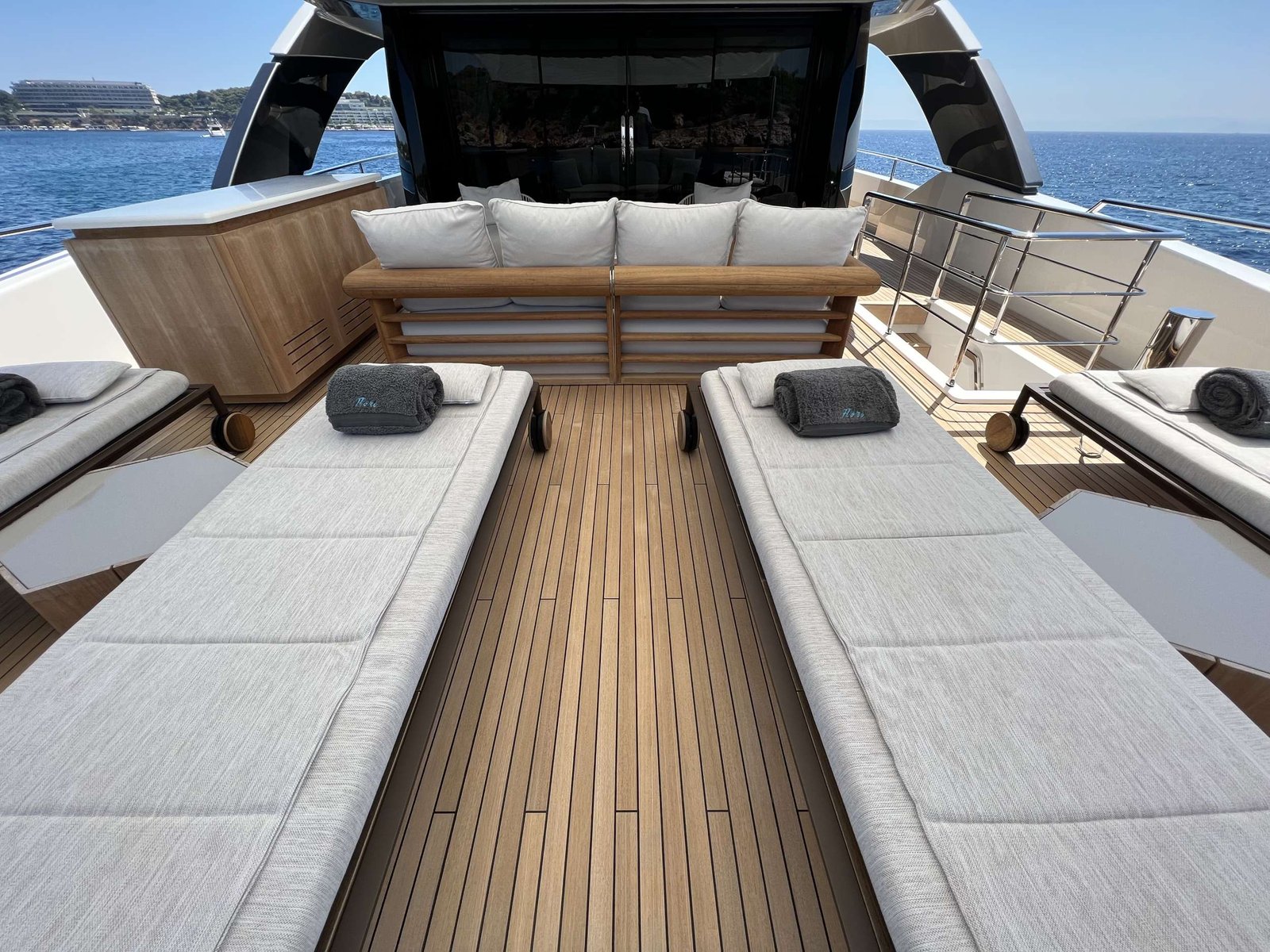 Luxury Motor Yacht FLORI