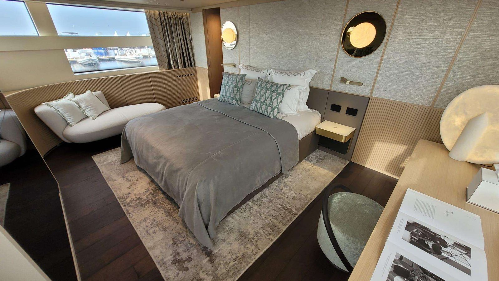 Luxury Motor Yacht FLORI