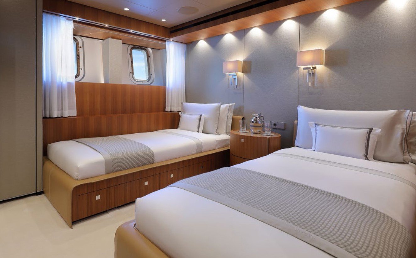 Mega Motor Yacht MADO