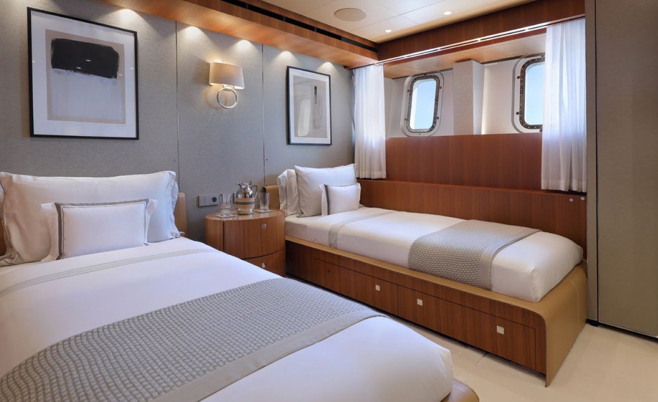 Mega Motor Yacht MADO