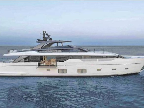 Luxury Motor Yacht MARY