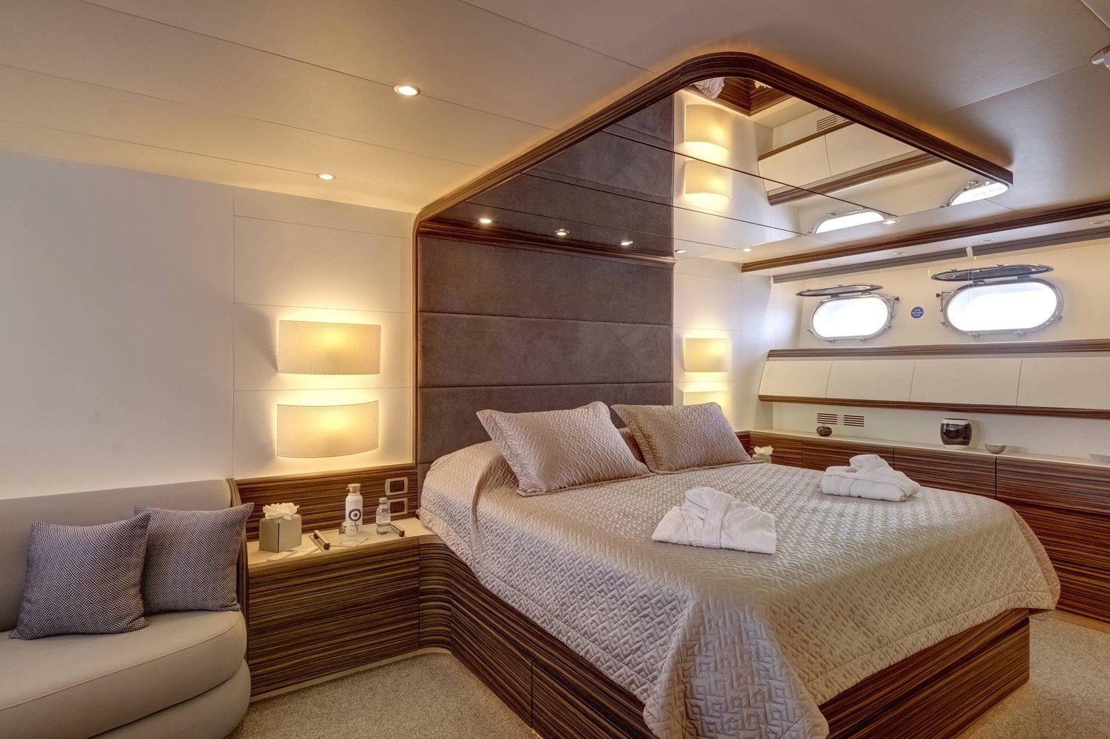 Luxury Motor Yacht PAREAKI II
