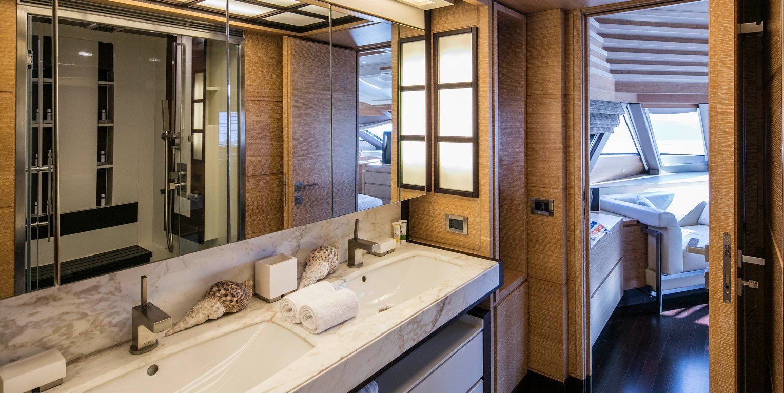 Luxury Motor Yacht RINI