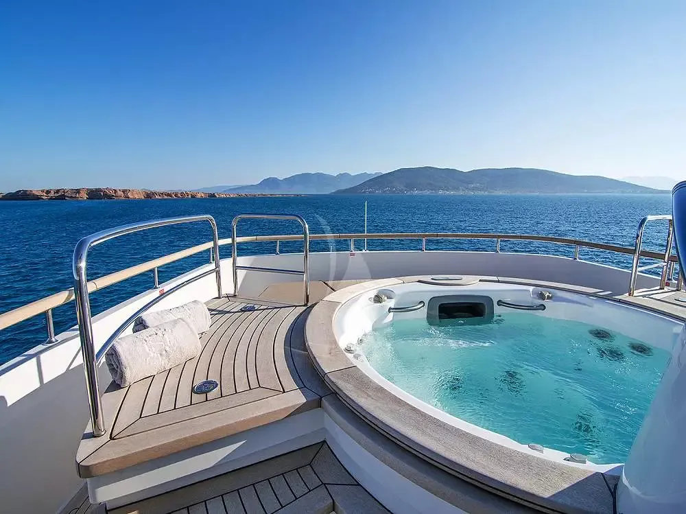 Luxury Motor Yacht SOURAYA