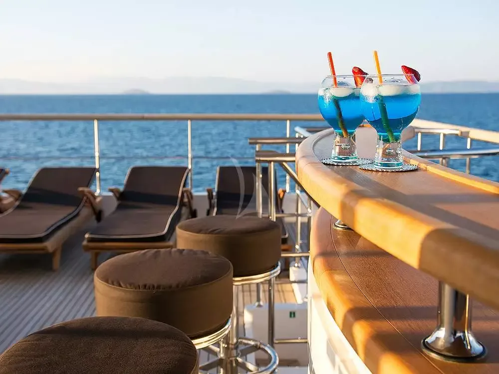 Luxury Motor Yacht SOURAYA