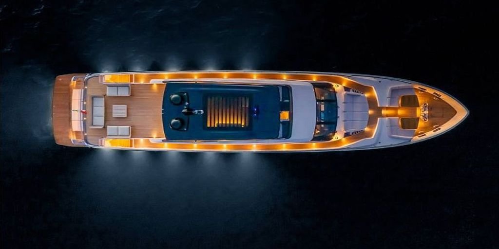 Luxury Motor Yacht SPICA