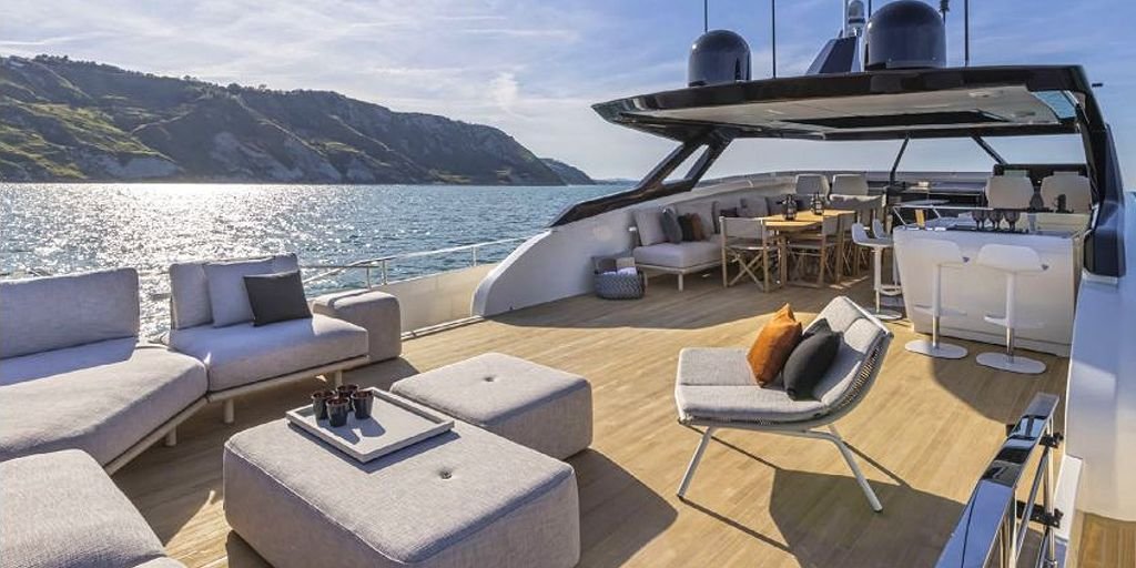 Luxury Motor Yacht SPICA