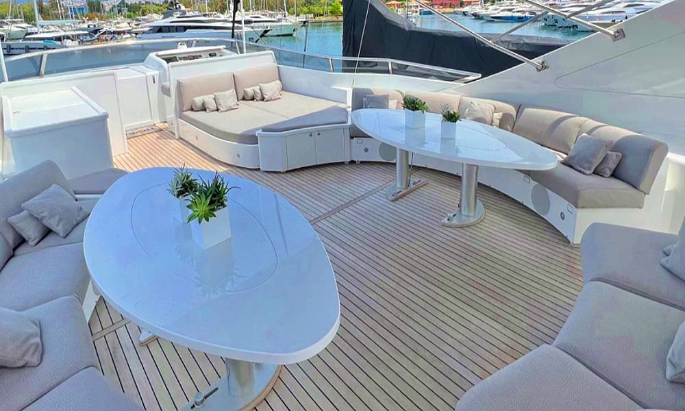 Luxury Motor Yacht TIGRA