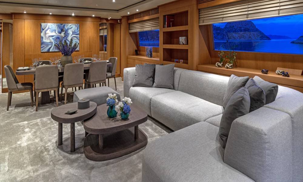 Luxury Motor Yacht TIGRA