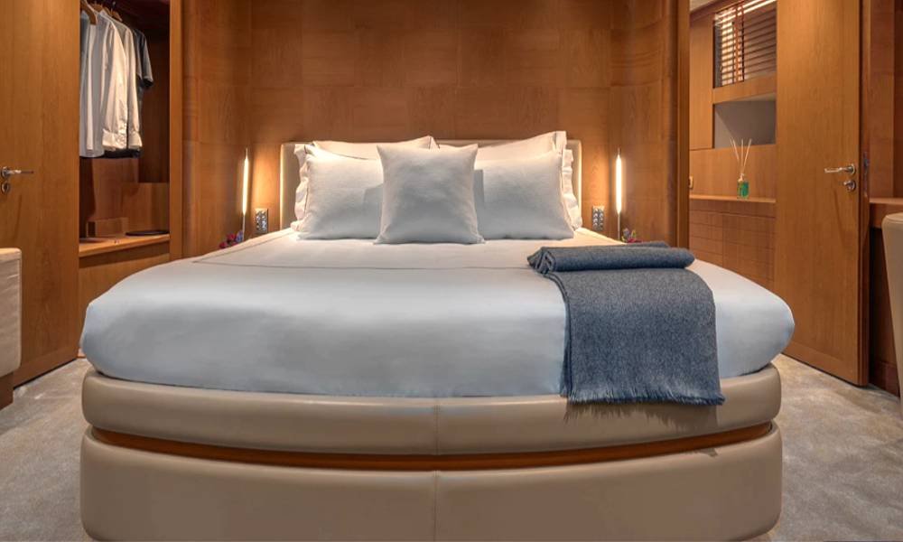 Luxury Motor Yacht TIGRA