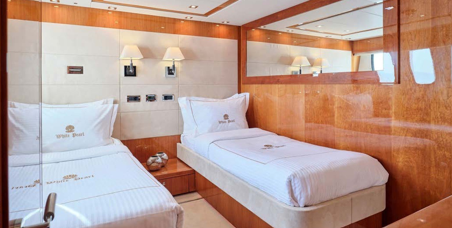 Luxury Motor Yacht WHITE PEARL