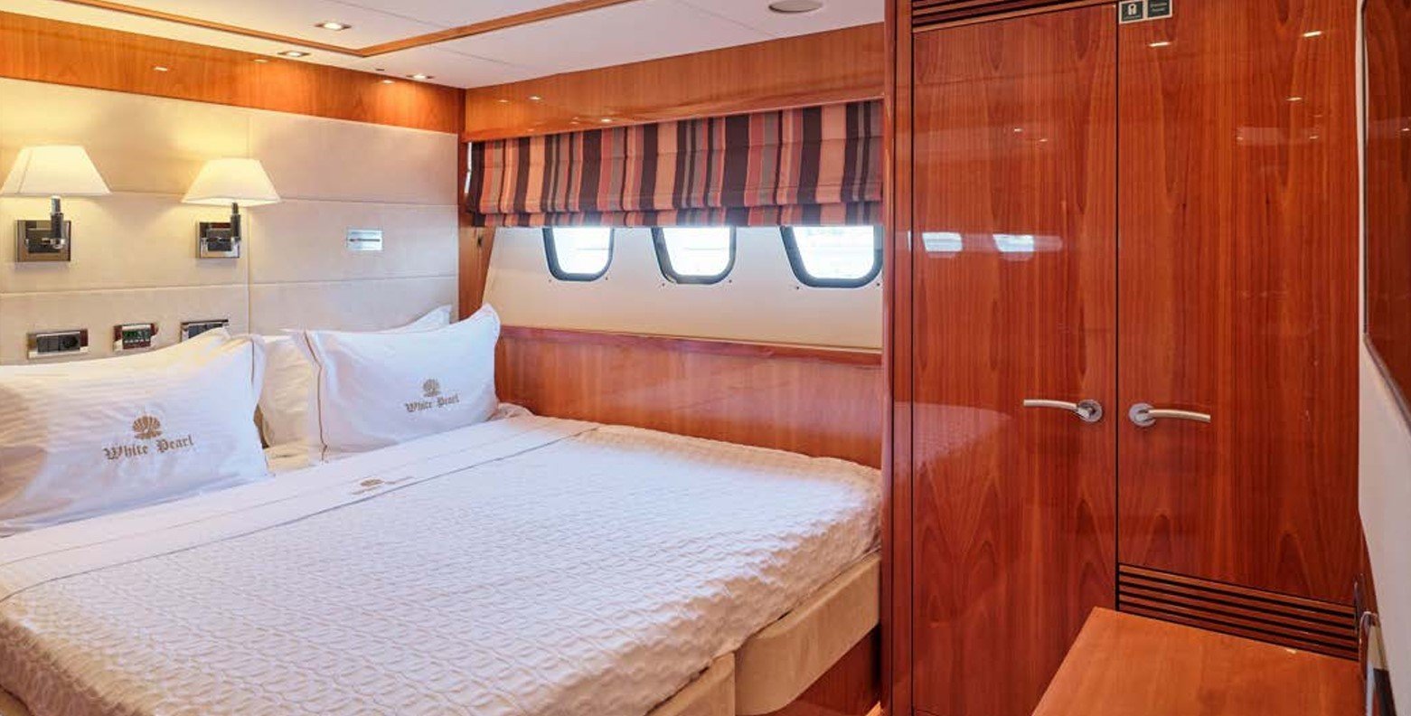 Luxury Motor Yacht WHITE PEARL