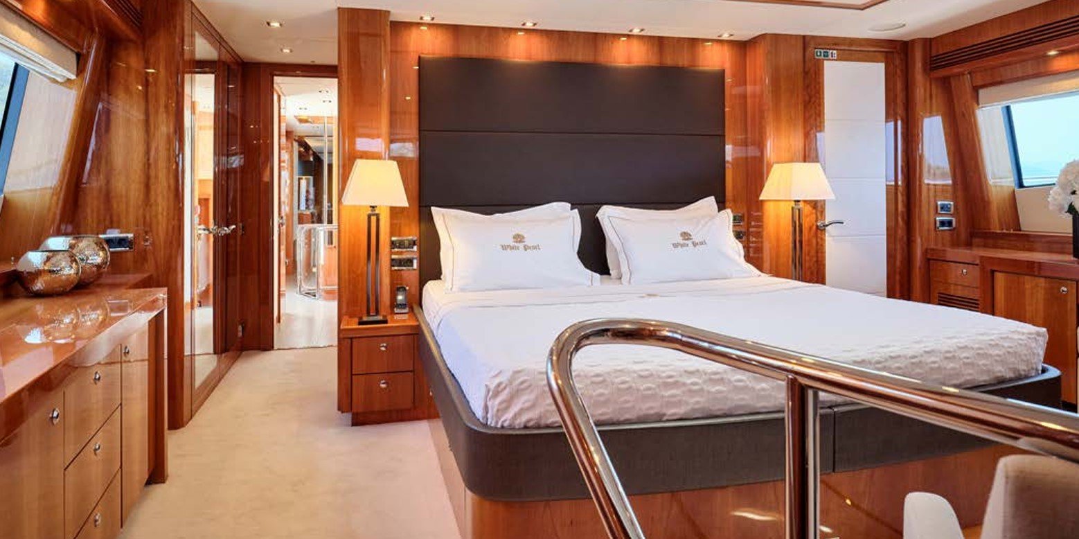 Luxury Motor Yacht WHITE PEARL