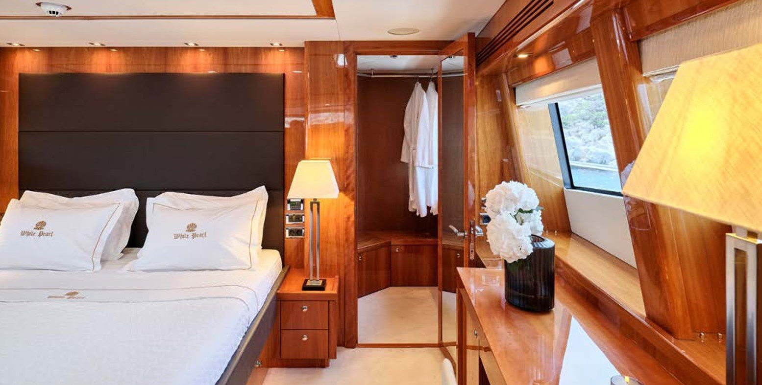 Luxury Motor Yacht WHITE PEARL