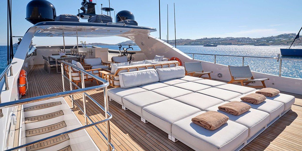 Luxury Motor Yacht WHITE KNIGHT